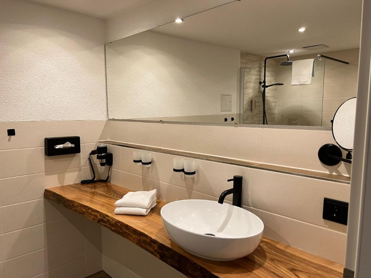 Alpina Lodge Hotel Обервиезентал Екстериор снимка
